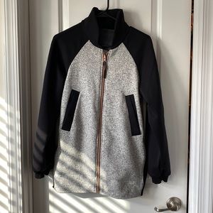 Lululemon bomber reversible jacket fits size 6-8